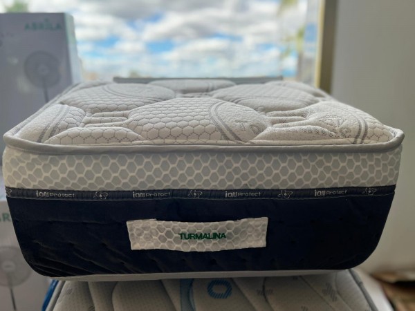 Colchón Spring con tratamiento Turmalina - Núcleo muelles ensacados 27cm
