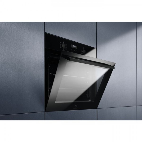Horno Electrolux OEF5H50BK 65L Negro | SurroundCook Multifunción Clase A Eficiente