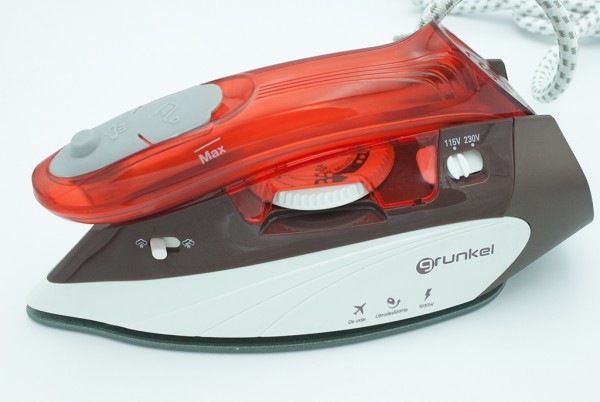 GRUNKEL PLV-900 Plancha de viaje para la ropa