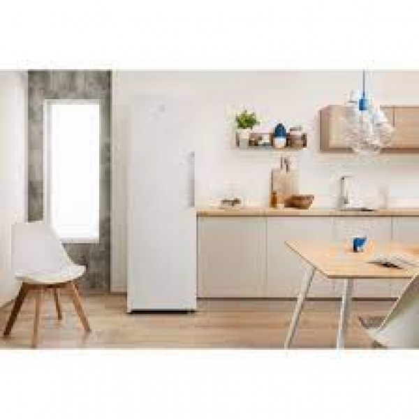 Congelador Vertical Indesit UI8F2CW1 187x60cm E No Frost